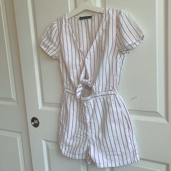 abercrombie and fitch romper - Picture 3 of 7